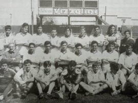 El plantel de Huracán con el que Hugo Tenaglia inició un proyecto que revolucionó el fútbol en estas latitudes