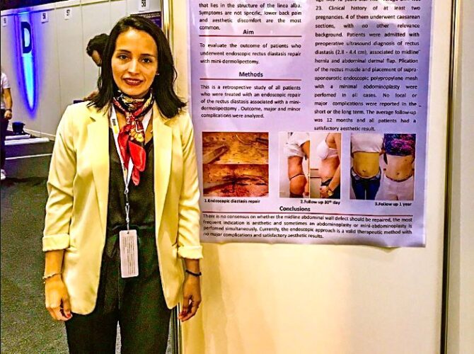 La doctora Natalia Sánchez es médica especialista en cirugía de pared abdominal y en medicina estética facial