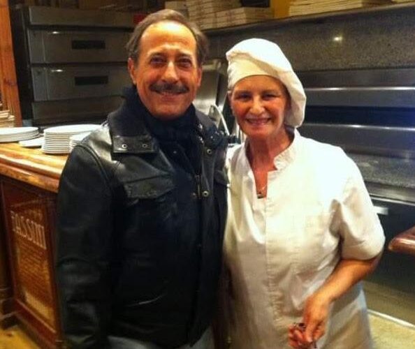 En “La Tagliatella”, donde trabajó por años, María Eva tuvo la oportunidad de servir sus pizzas a Guillermo Francella