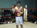 Viejos y añorados tiempos del torneo Preparación que organizaba la Liga Regional. Se miden, en cancha de Boca, Quilmes y El Nacional. El lateral volante cervecero es Montero, quien con la pelota intenta escapar de Gonzalo Bellocchi. Completa la imagen el poco público que acompañó aquella tarde en la Bombonerita