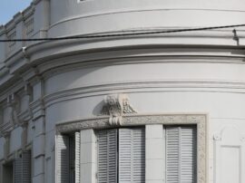 Cada edificio, monumento o espacio público cuenta una historia