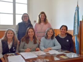 El equipo detrás de un proyecto educativo responsable de la formación en valores de varias generaciones de tresarroyenses