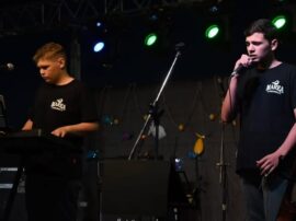 Marea en escena: el dúo ya ha realizado varias presentaciones, incluso en su Olavarría natal