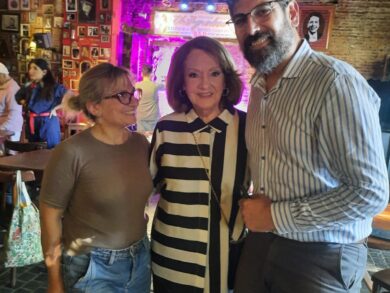 Héctor Somovilla junto a la destacada actriz Mercedes Carreras