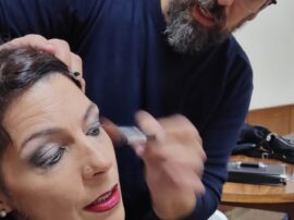 En plena tarea, el maquillador Héctor Somovilla y una nueva oportunidad de destacarse