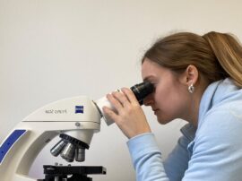 Melina Valerio trabaja en un laboratorio de dermopatología en Vreden, pequeña ciudad alemana