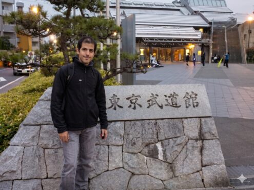 El divulgador de la cultura japonesa, Enrique Zucchino, en el Tokyo Budokan, en el año 2010